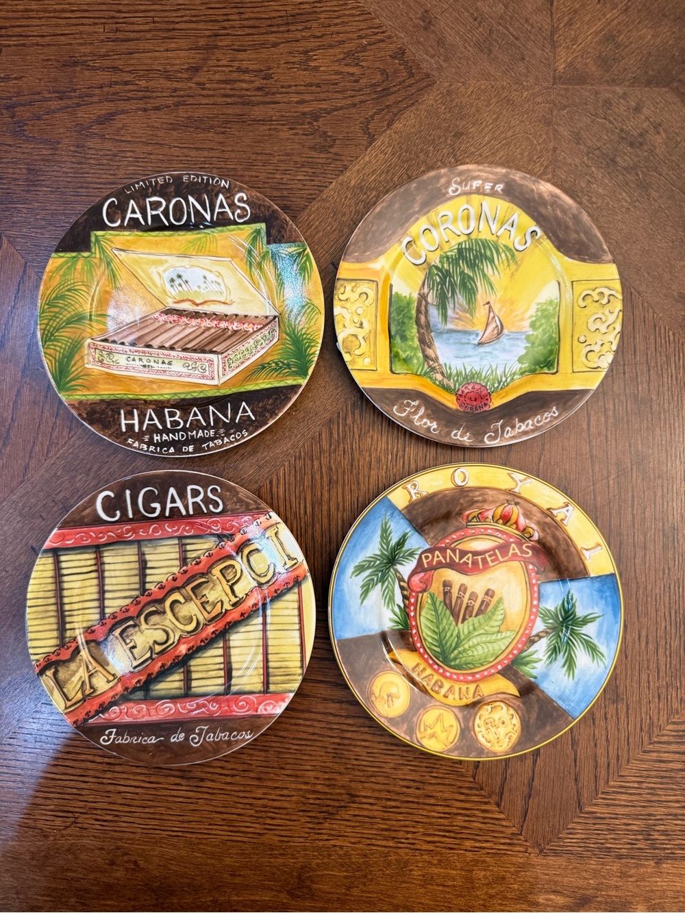 🎉 4 dessert/salad corona brand,  Yellow and Brown, Ceramic Plate